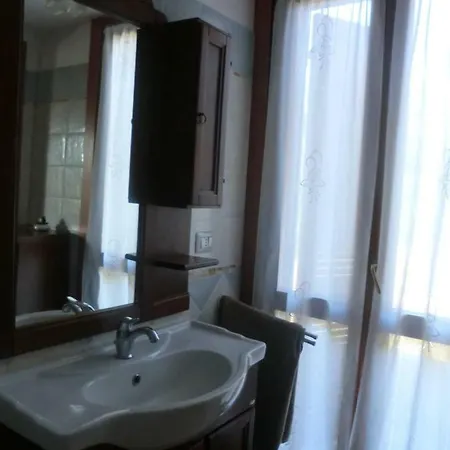Casa Le Ginestre Country house